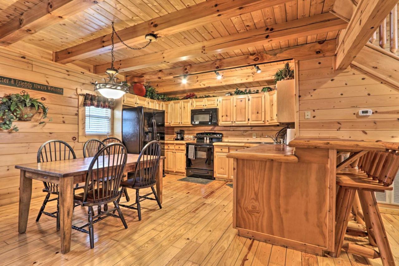Pigeon Forge Cabin With Games, 1 Mi To Parkway! Екстериор снимка