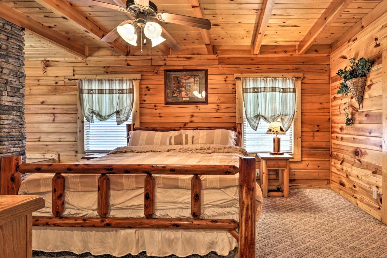 Pigeon Forge Cabin With Games, 1 Mi To Parkway! Екстериор снимка